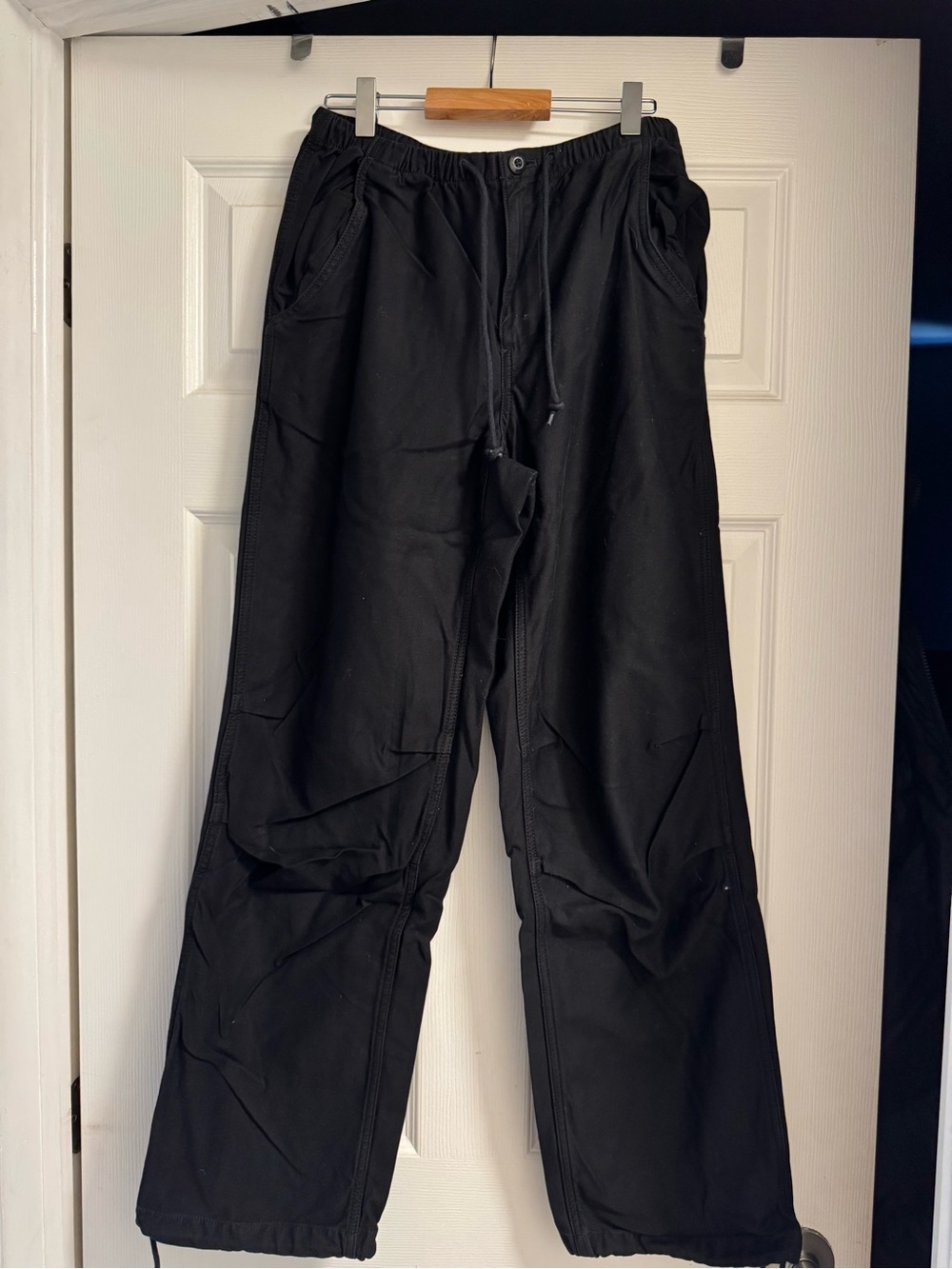 TNA Aritiza Black Elastic-Waist Cargo Pants